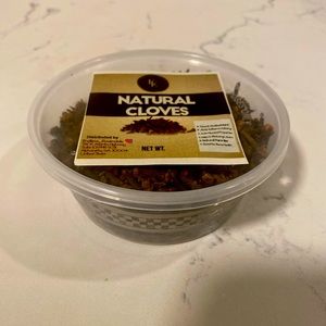 Whole cloves